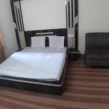 Oyo 81211 Hotel Janta Katra (Jammu and Kashmir) Extérieur photo