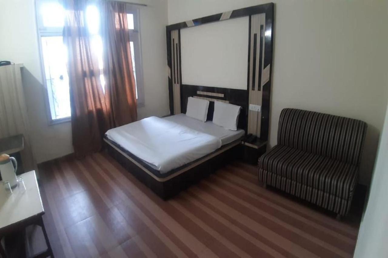 Oyo 81211 Hotel Janta Katra (Jammu and Kashmir) Extérieur photo